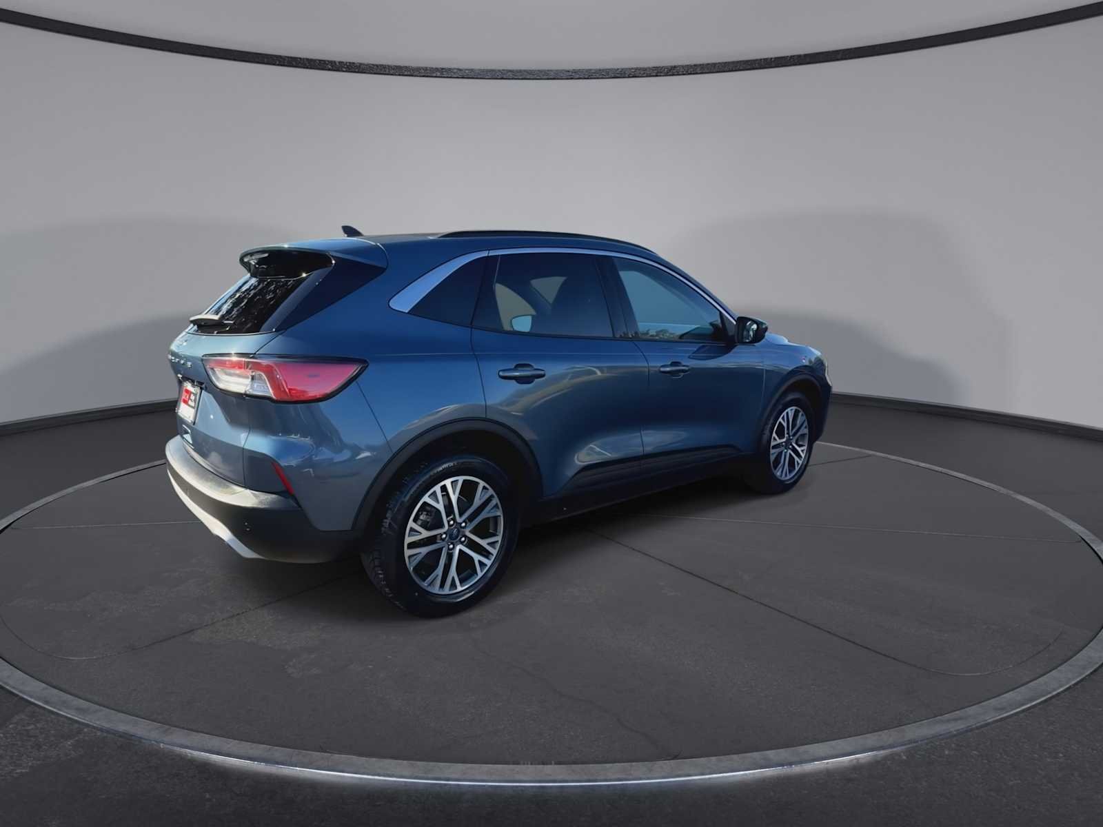 Used 2020 Blue Metallic Ford SEL image 8