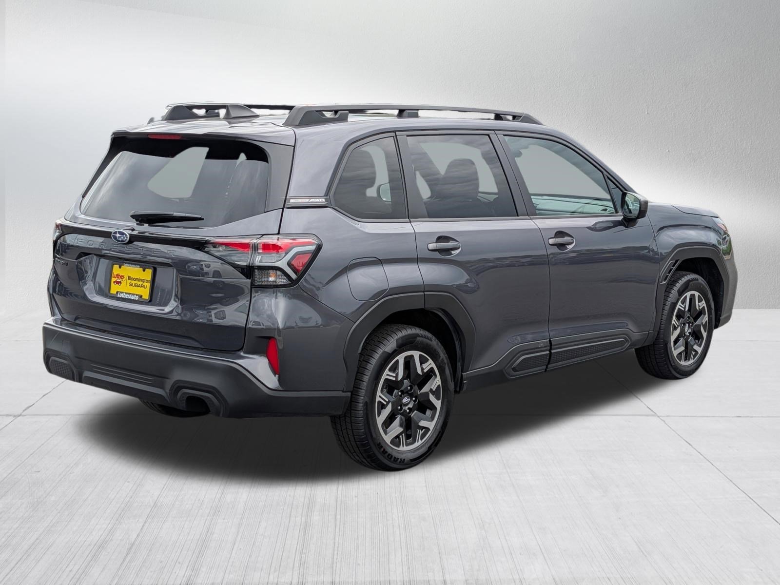 Used 2025 Magnetite Gray Metallic Subaru Premium image 7