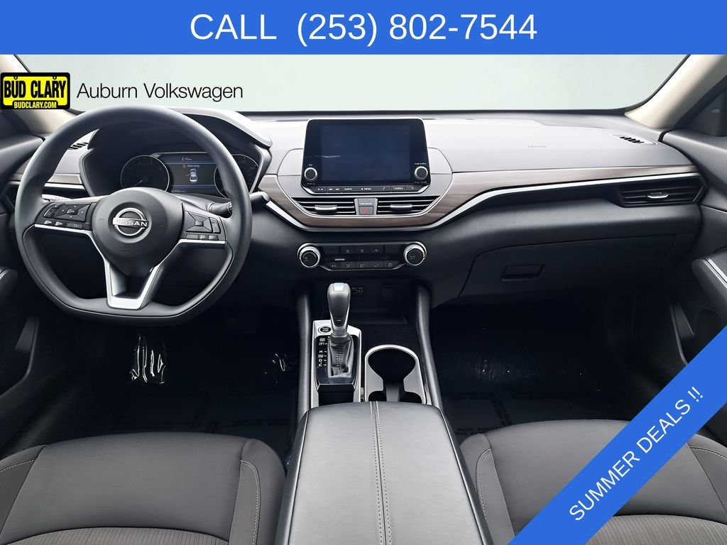Used 2024 Silver Nissan 2.5 SV image 22