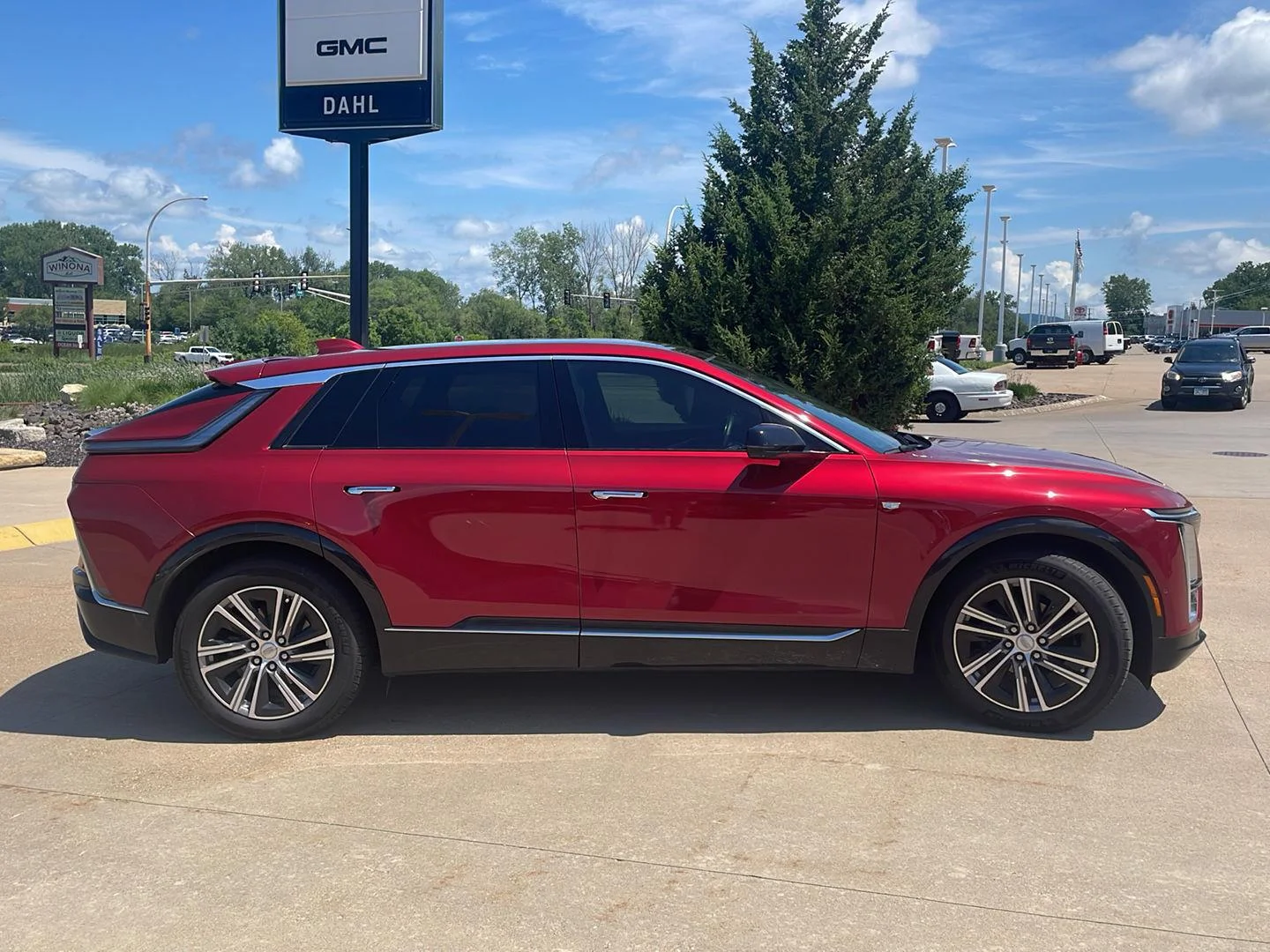 Used 2024 Cadillac LYRIQ Luxury 2 with VIN 1GYKPRRK6RZ105836 for sale in Winona, MN