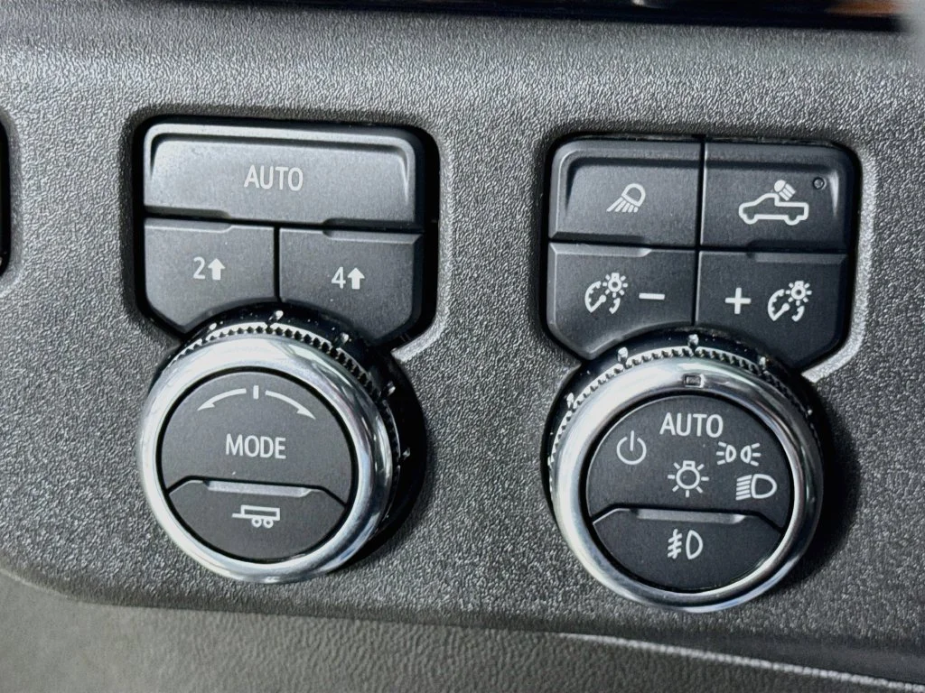 Used 2024 Downpour Metallic GMC SLT image 14