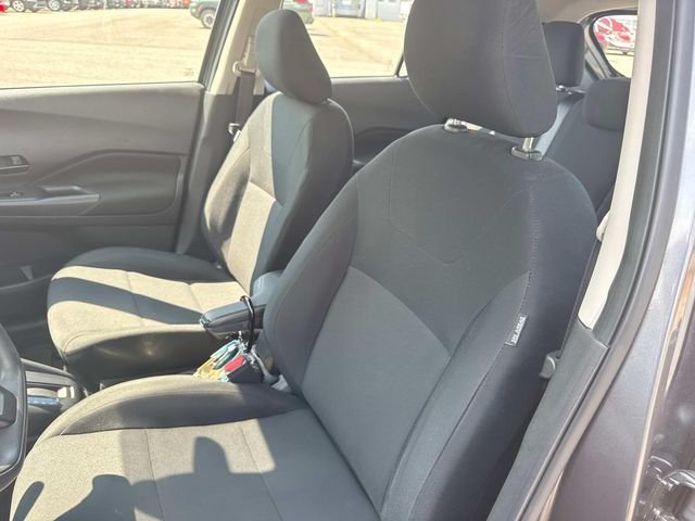 Used 2023 Gray Nissan S image 25