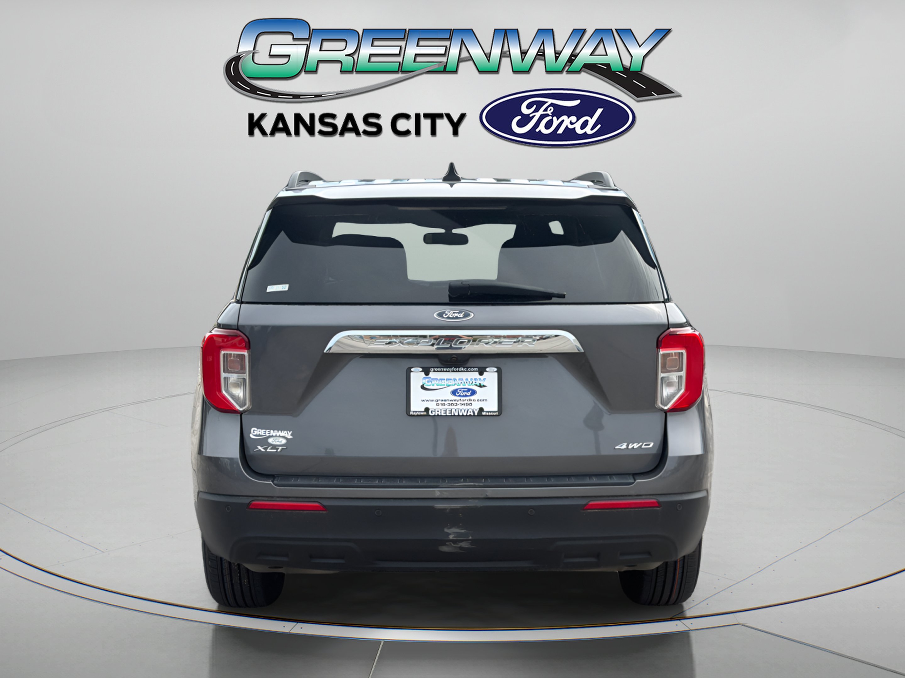 Used 2023 Gray Metallic Ford XLT image 6