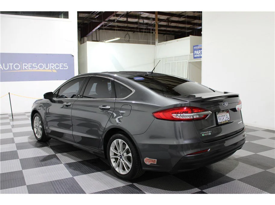 Used 2019 Dark Gray Ford Titanium image 6