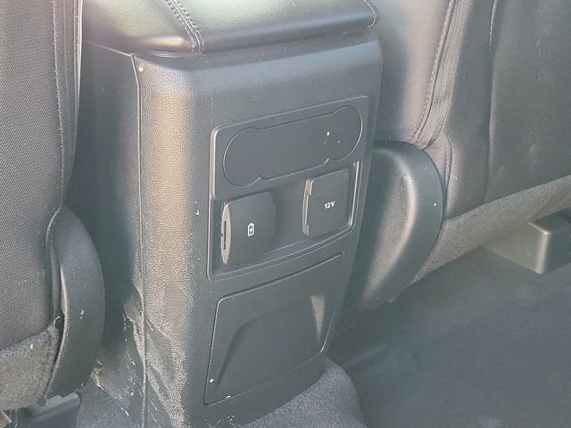 Used 2023 White Metallic Ford XLT image 14