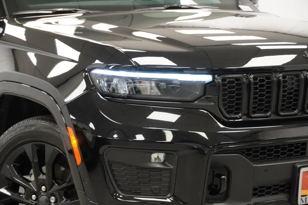 Used 2023 Black Jeep Overland image 5