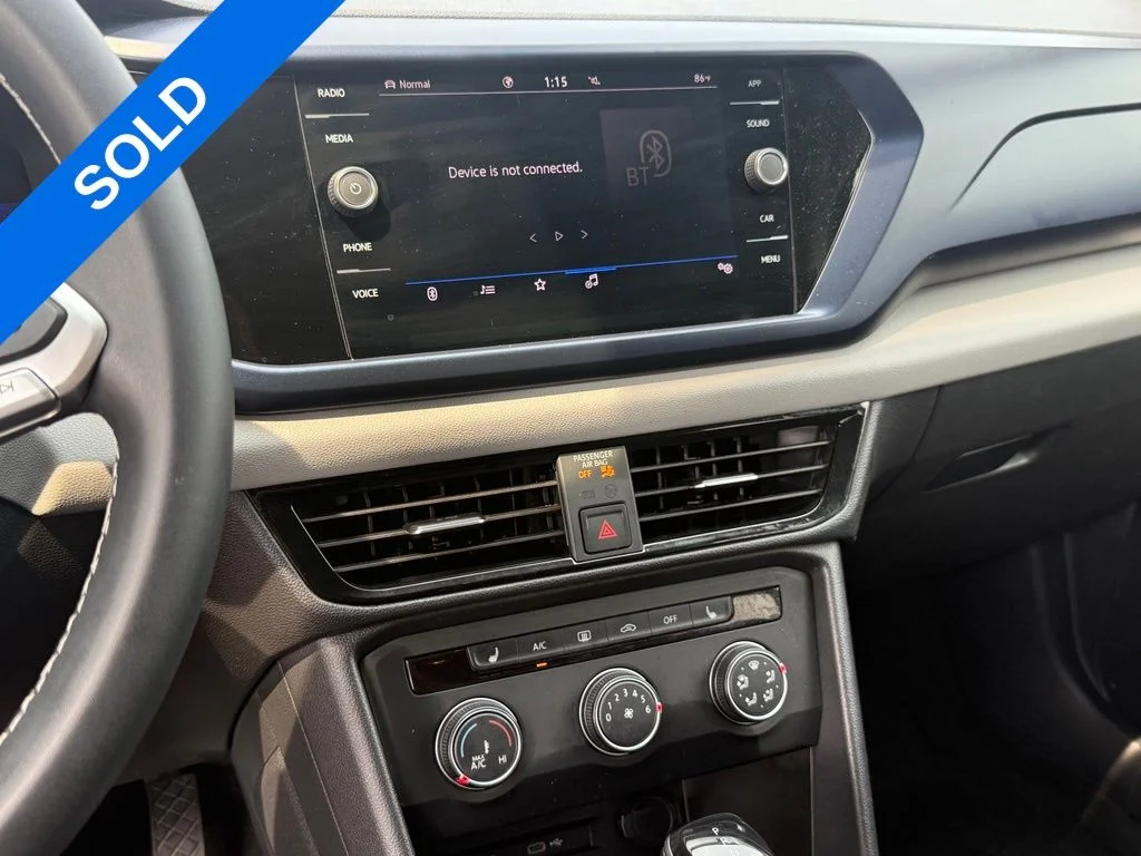 Used 2022 Gray Volkswagen 1.5T SE image 16