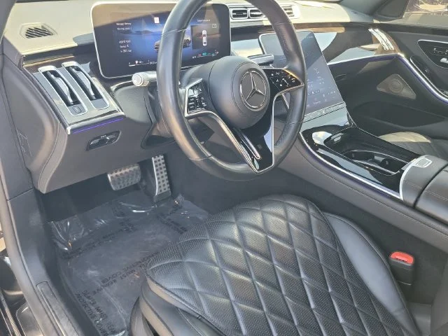 Used 2022 Black Mercedes-Benz S 580 image 26
