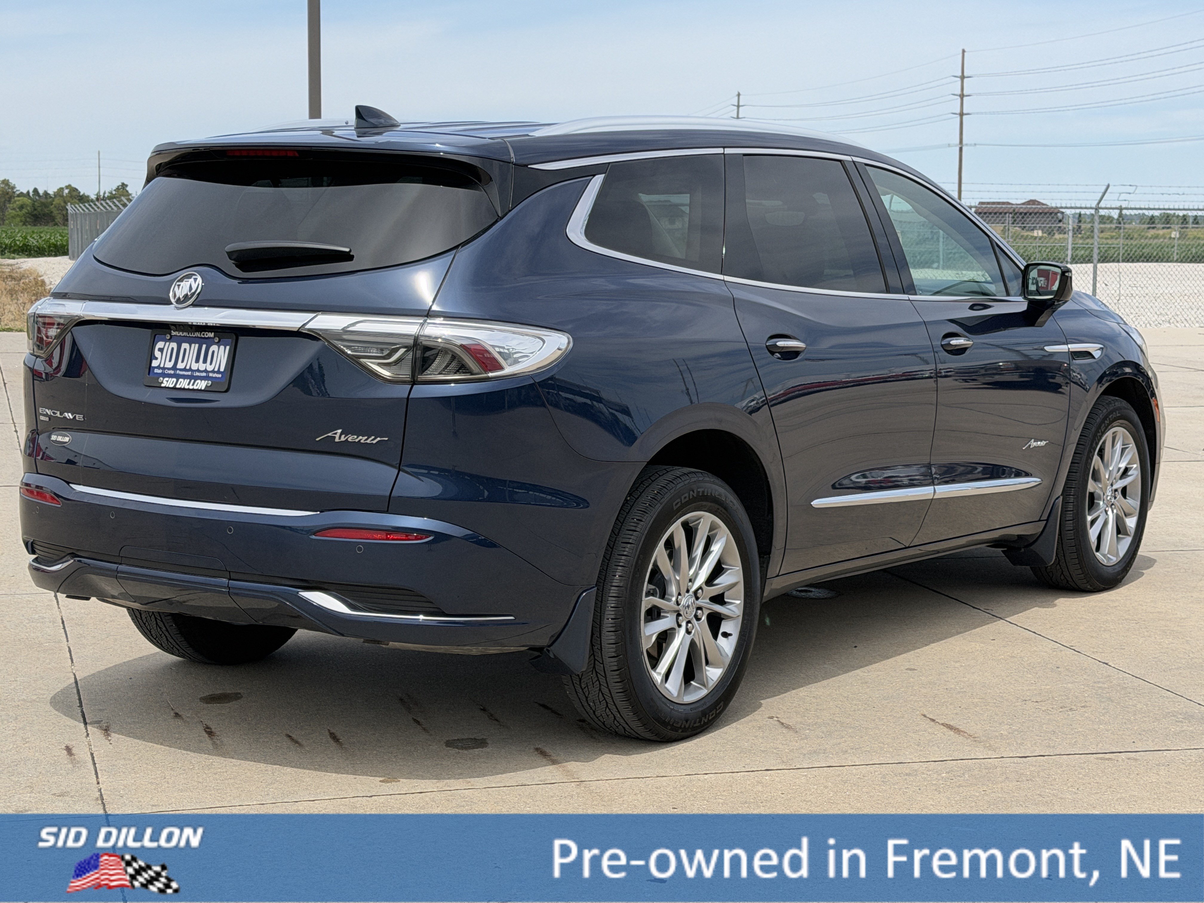 Used 2023 Emperor Blue Metallic Buick Avenir image 4