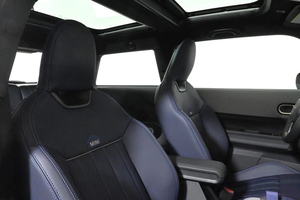 2025 MINI Hardtop 2 Door S - Photo 25