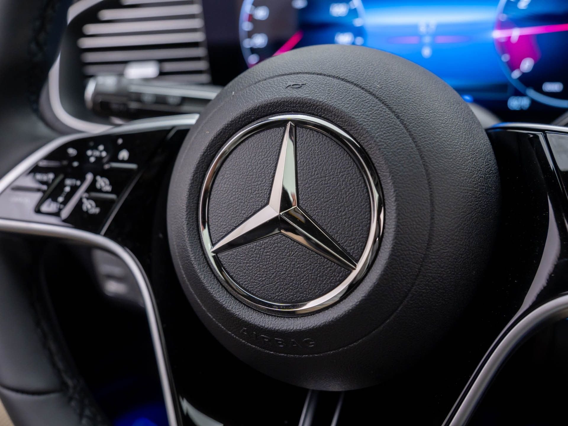 New 2026 Selenite Grey Metallic Mercedes-Benz GLE 350 image 23