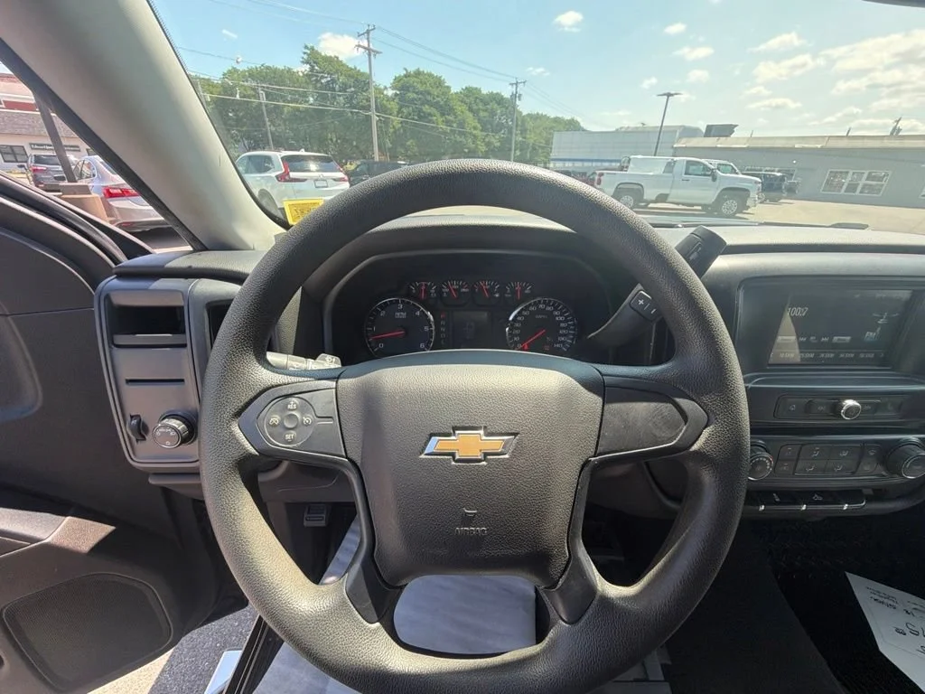 Used 2018 GRAPHITE METALLIC Chevrolet LS image 30