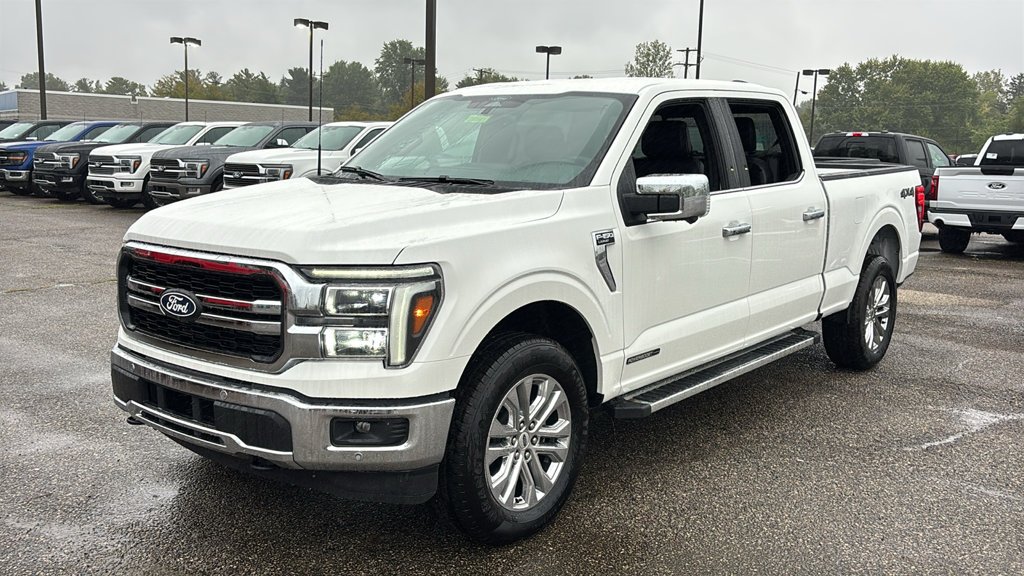 New 2026 Star White Metallic Tri-Coat Ford Lariat image 3