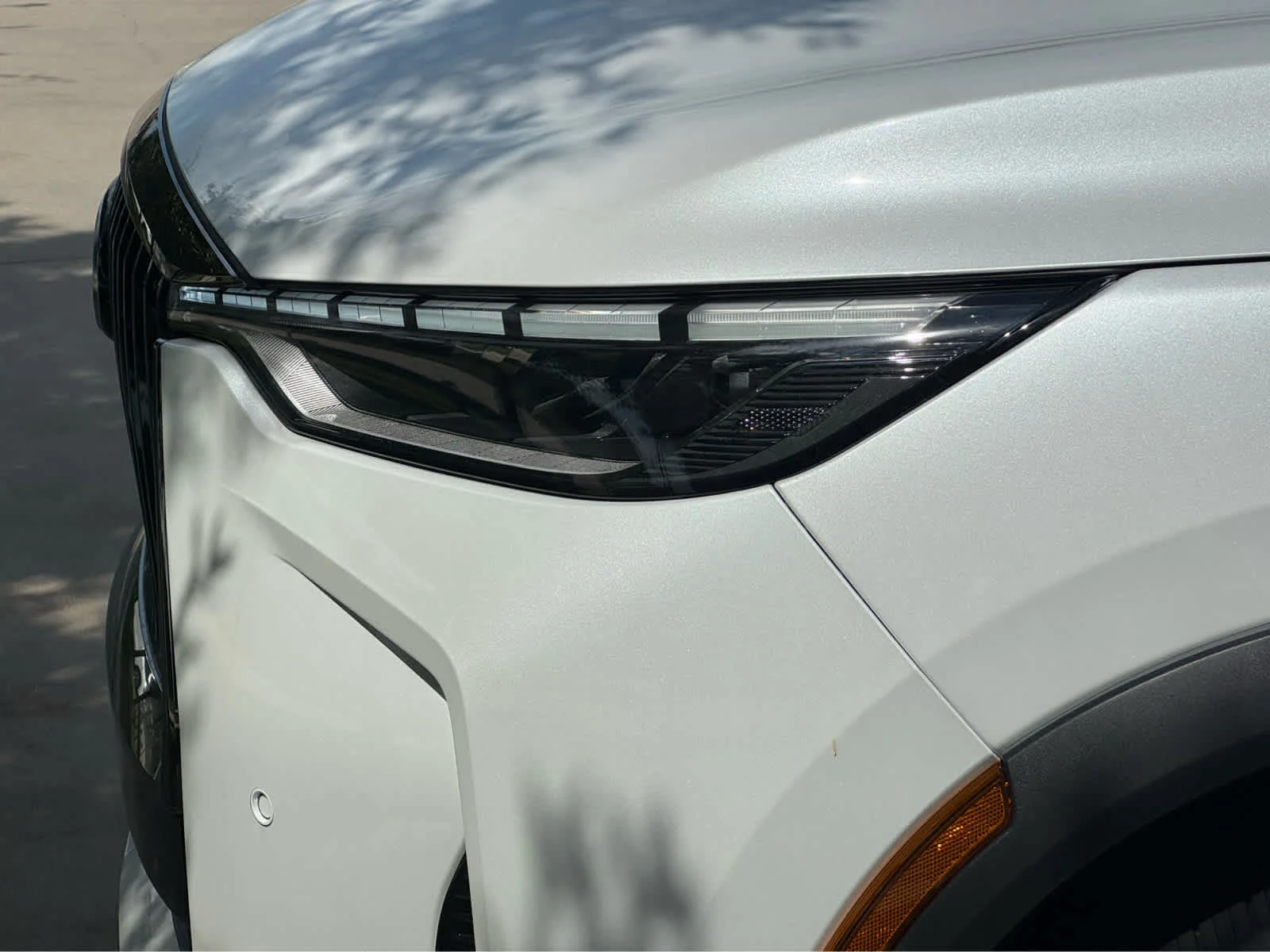 New 2027 2T RAD WHT INFINITI Autograph AWD image 5