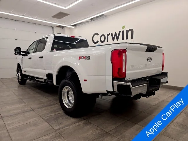 New 2027 Oxford White Ford F-350® XLT image 3