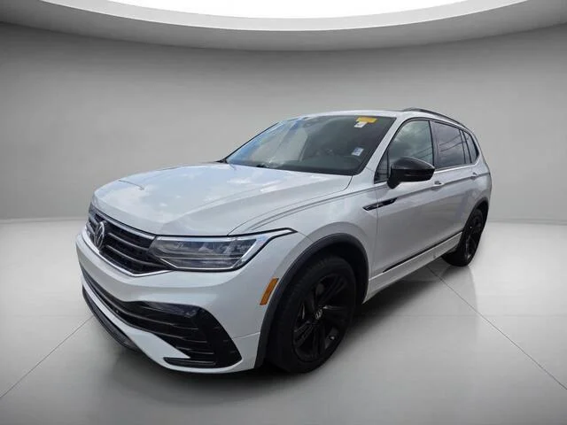 2023 Volkswagen Tiguan SE R-Line Black