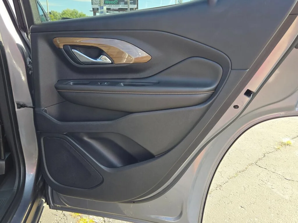Used 2021 Gray GMC SLE image 9