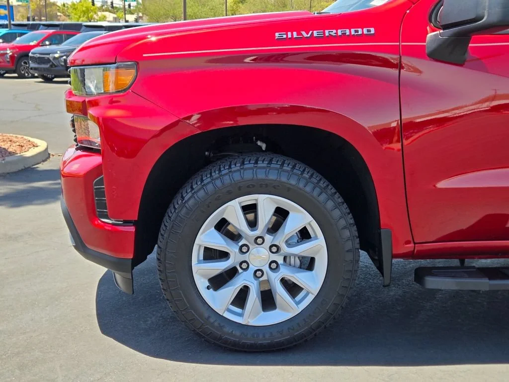 Used 2022 Cherry Red Tintcoat Chevrolet Custom image 9