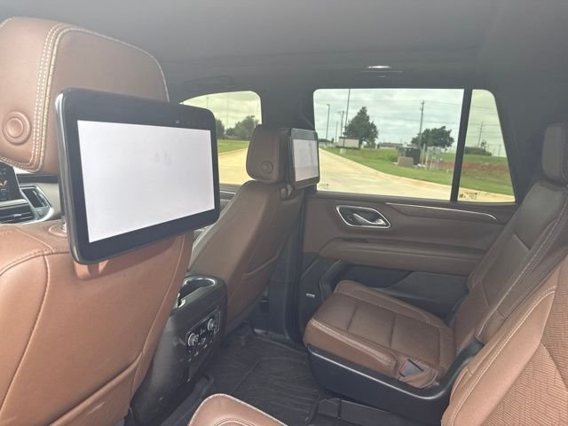 Used 2023 Black Chevrolet High Country image 7