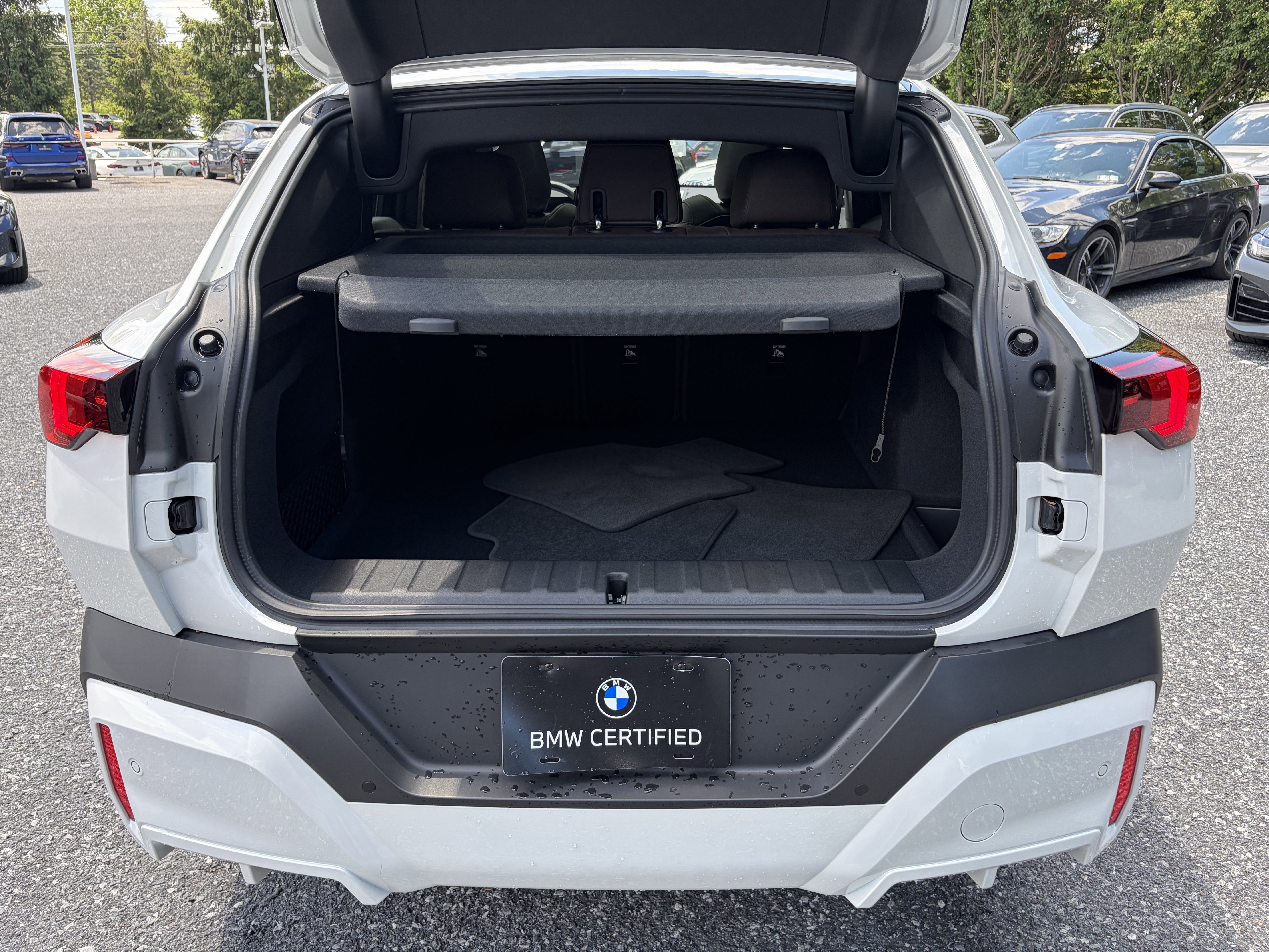 Certified Used 2025 Mineral White Metallic BMW xDrive28i image 8