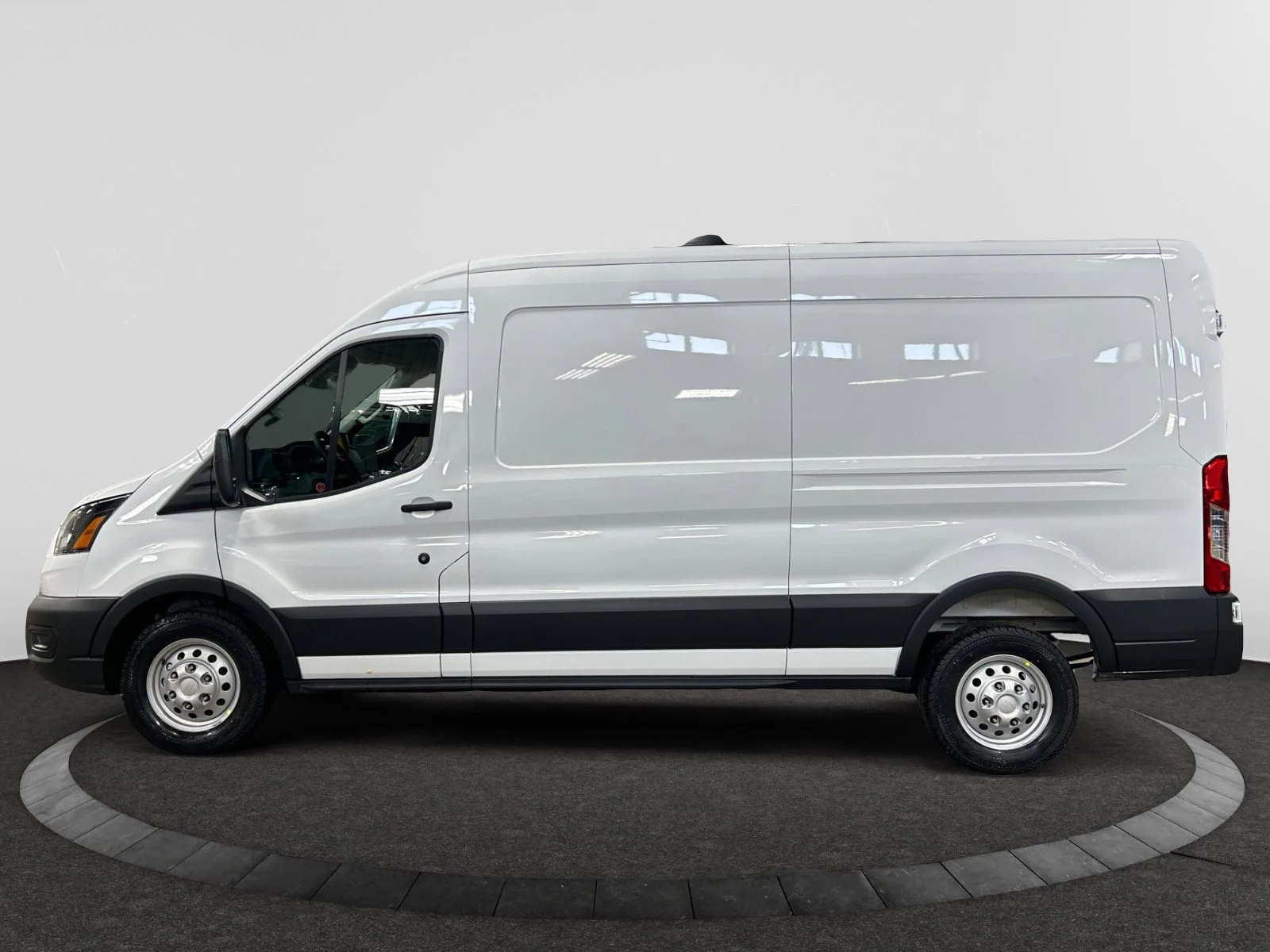 New 2026 Oxford White Ford  image 2