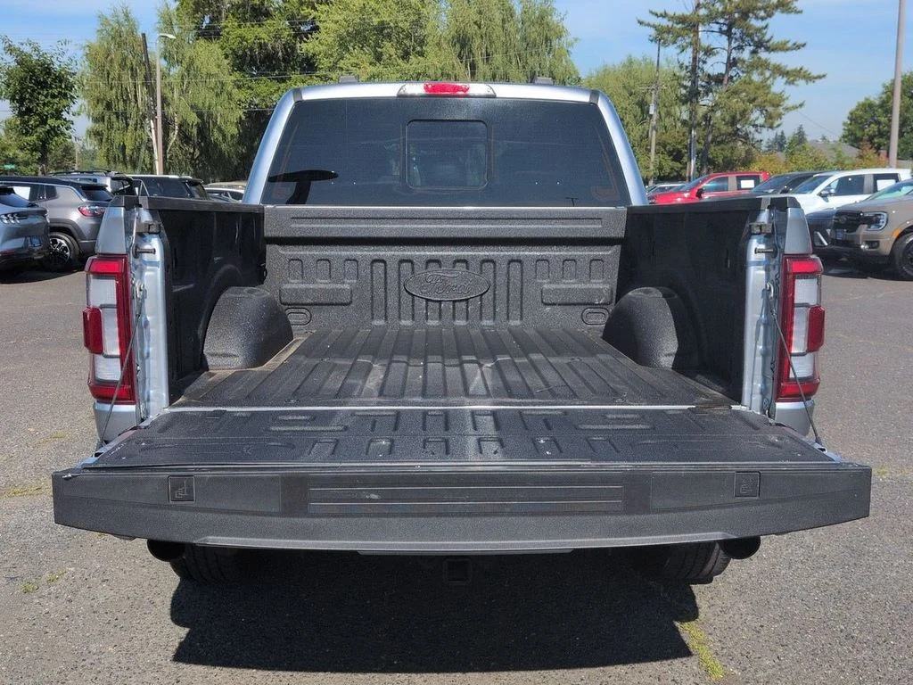 Used 2023 Silver Metallic Ford Lariat image 27