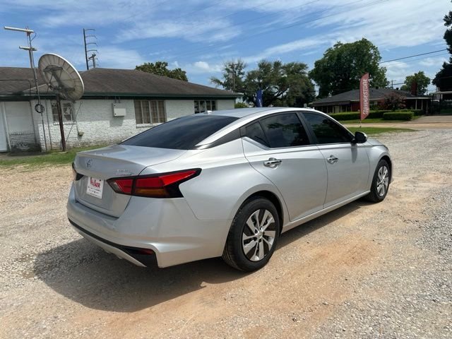 Used 2020 Silver Nissan 2.5 S image 13