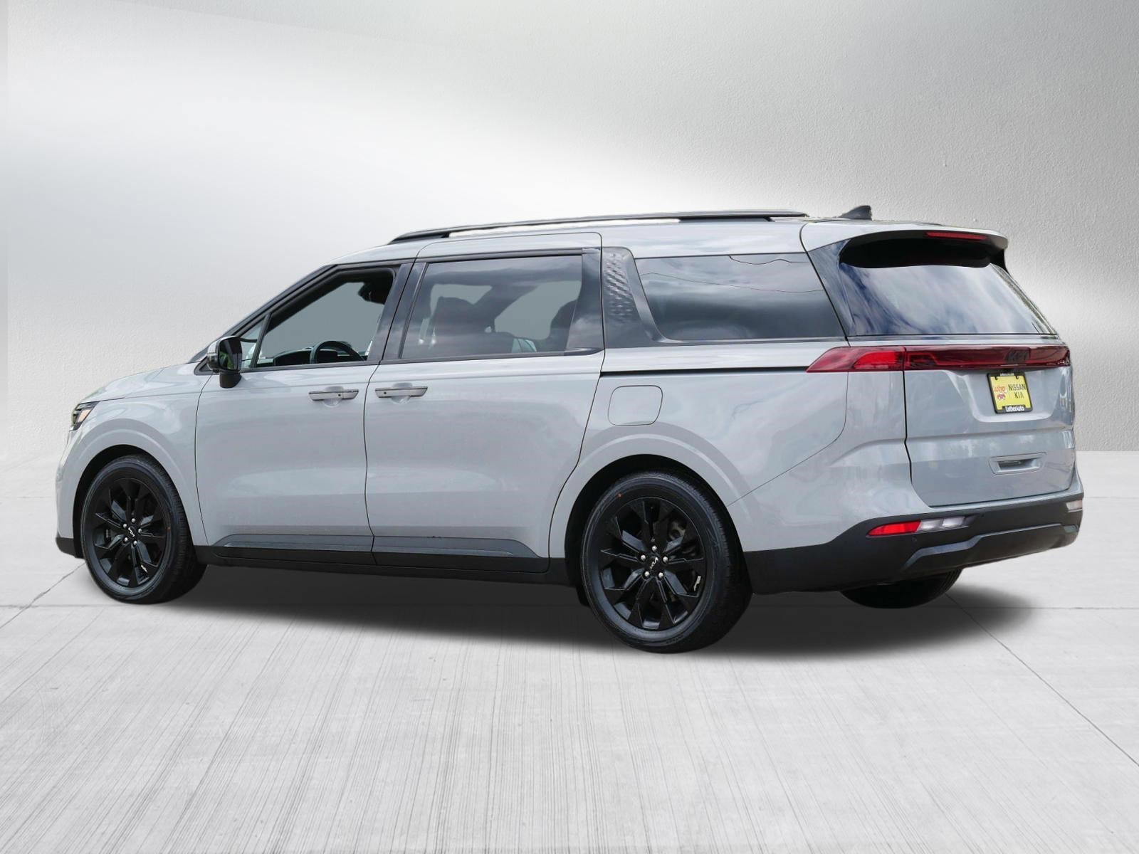 Certified Used 2022 Ceramic Silver Kia SX Prestige image 5