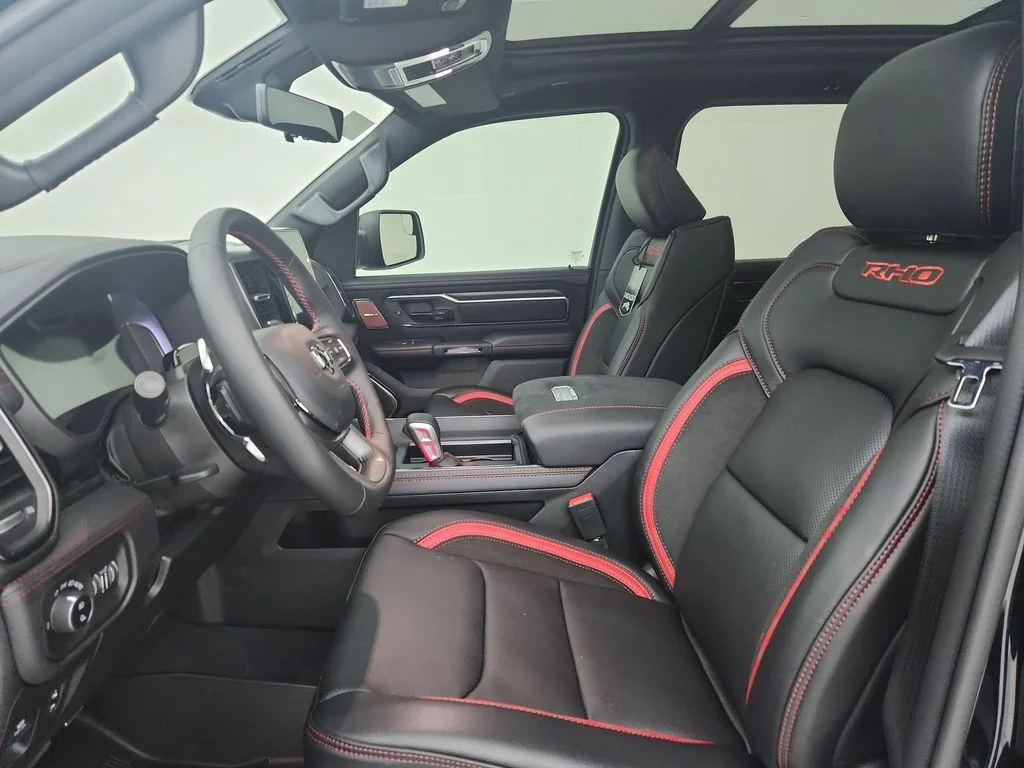 New 2026 Diamond Black Crystal Pearl-Coat Exterior Paint RAM RHO image 18