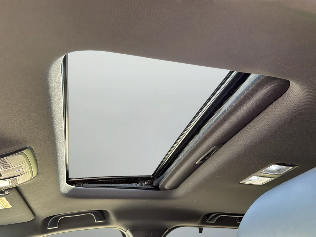 Used 2020 Silver Mazda Grand Touring image 16