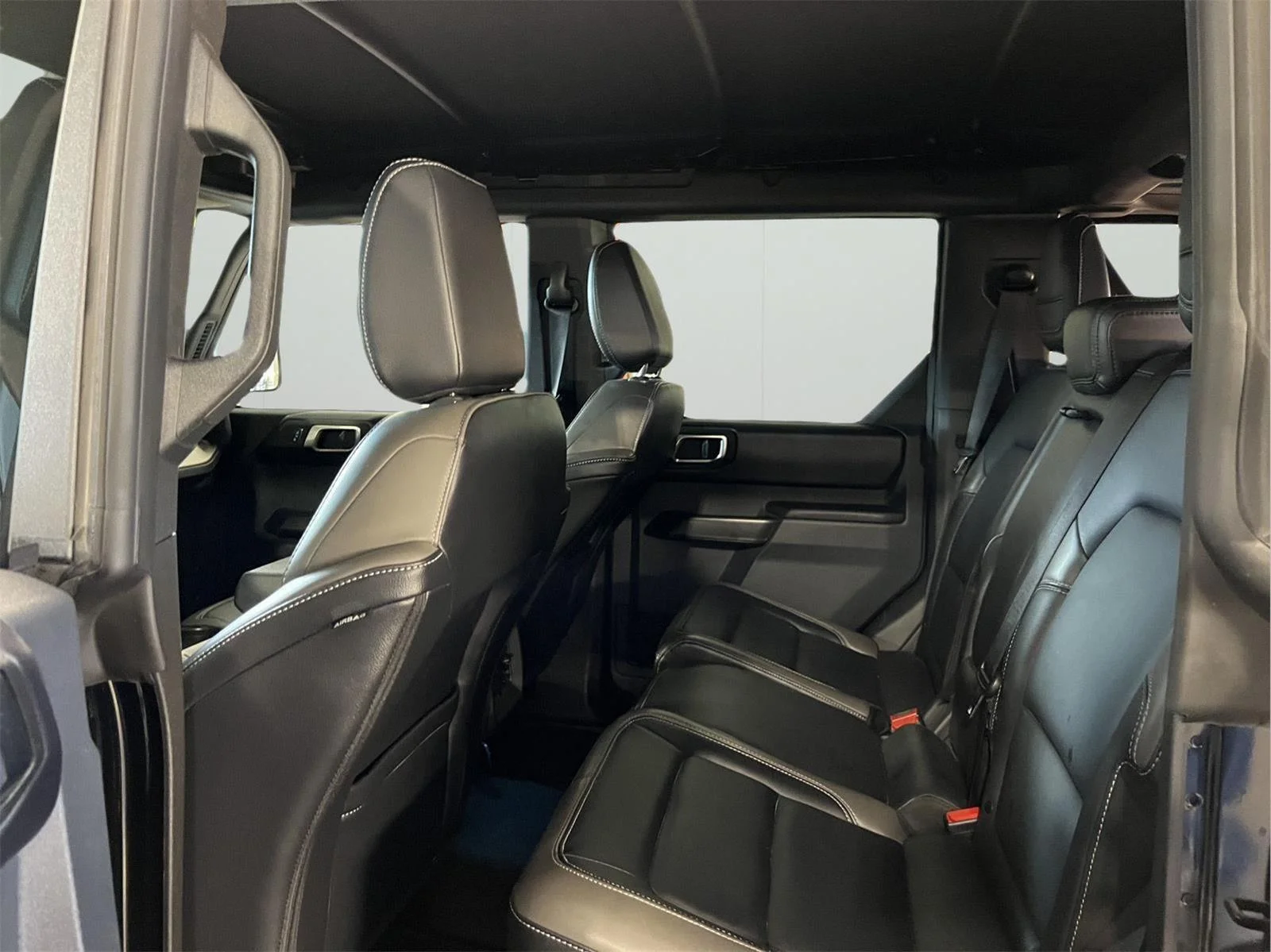Used 2025 Shadow Black Ford Outer Banks image 18