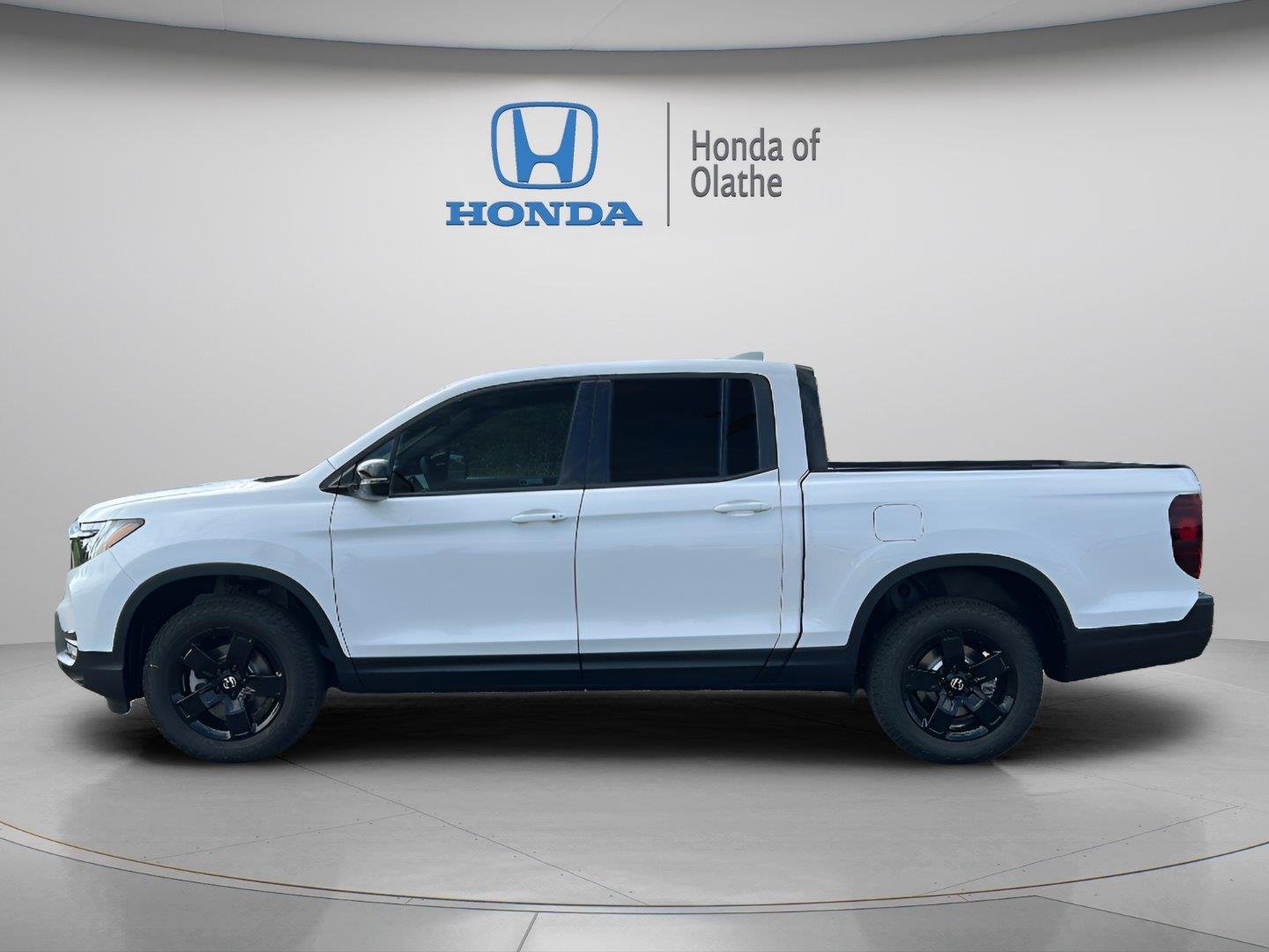 New 2026 Platinum White Pearl Honda Black Edition image 6