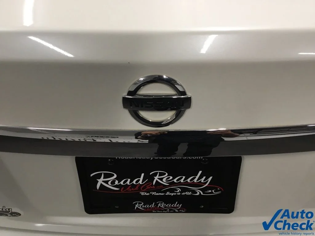 Used 2016 White Nissan 2.5 SV image 13