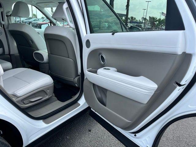New 2026 White Hyundai SEL Premium FWD image 13