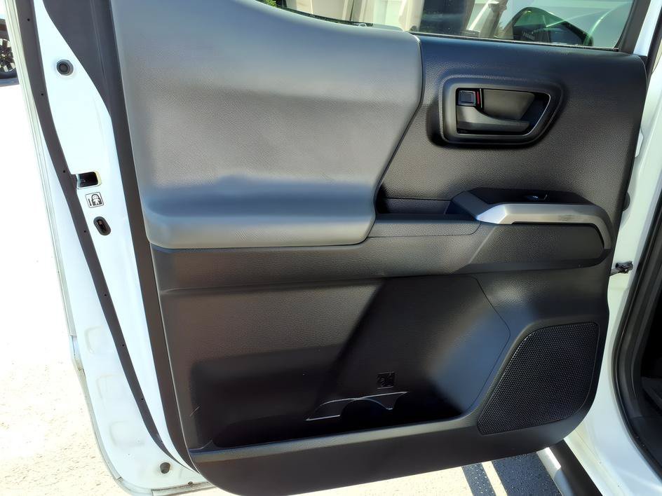 Used 2019 Super White Toyota SR5 image 14