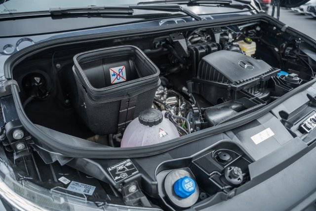 New 2026  Mercedes-Benz Crew 144 WB image 21