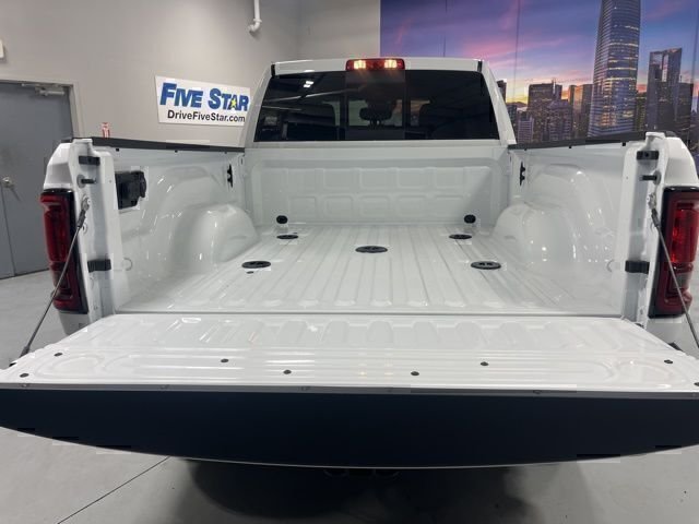 New 2026 Bright White Clear-Coat Exterior Paint RAM Tradesman image 30