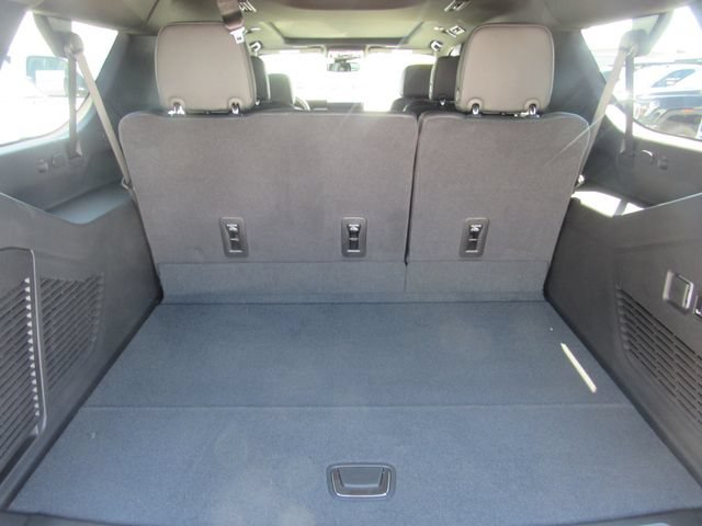 2026 GMC Yukon XL Denali - Photo 11