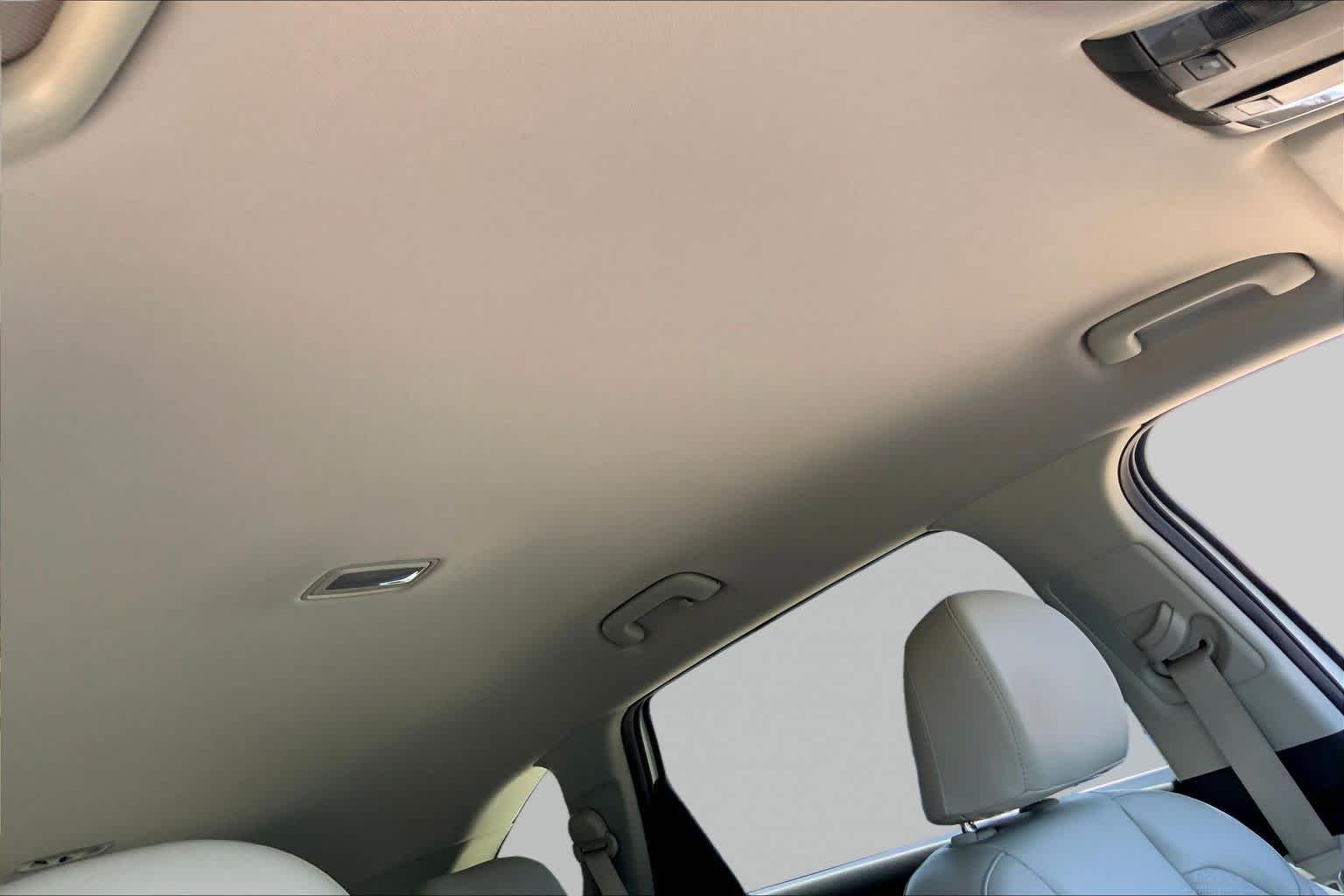 Used 2024 Snow White Pearl Kia EX image 14