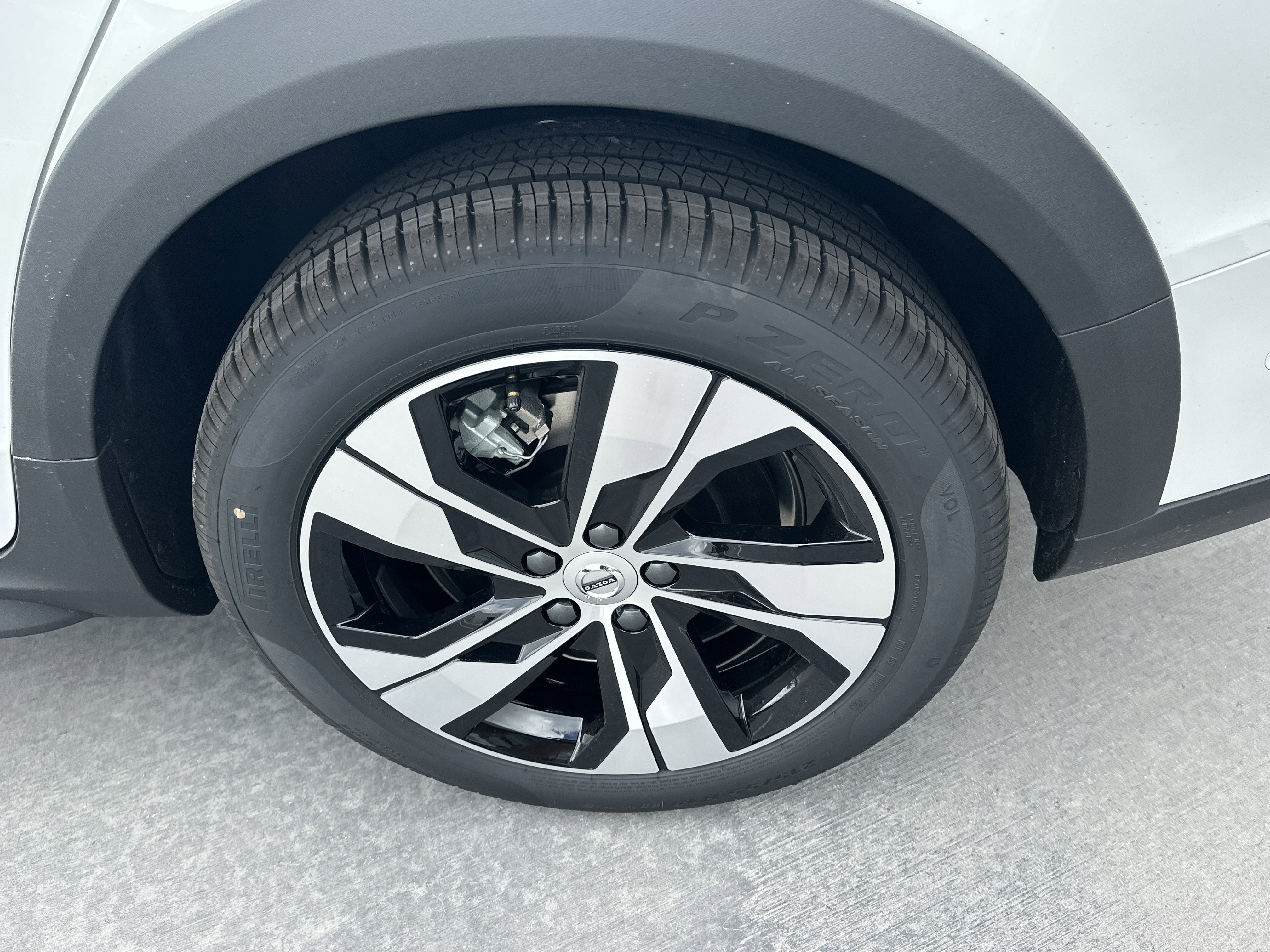 2026 Volvo V60 Cross Country Plus - Photo 10