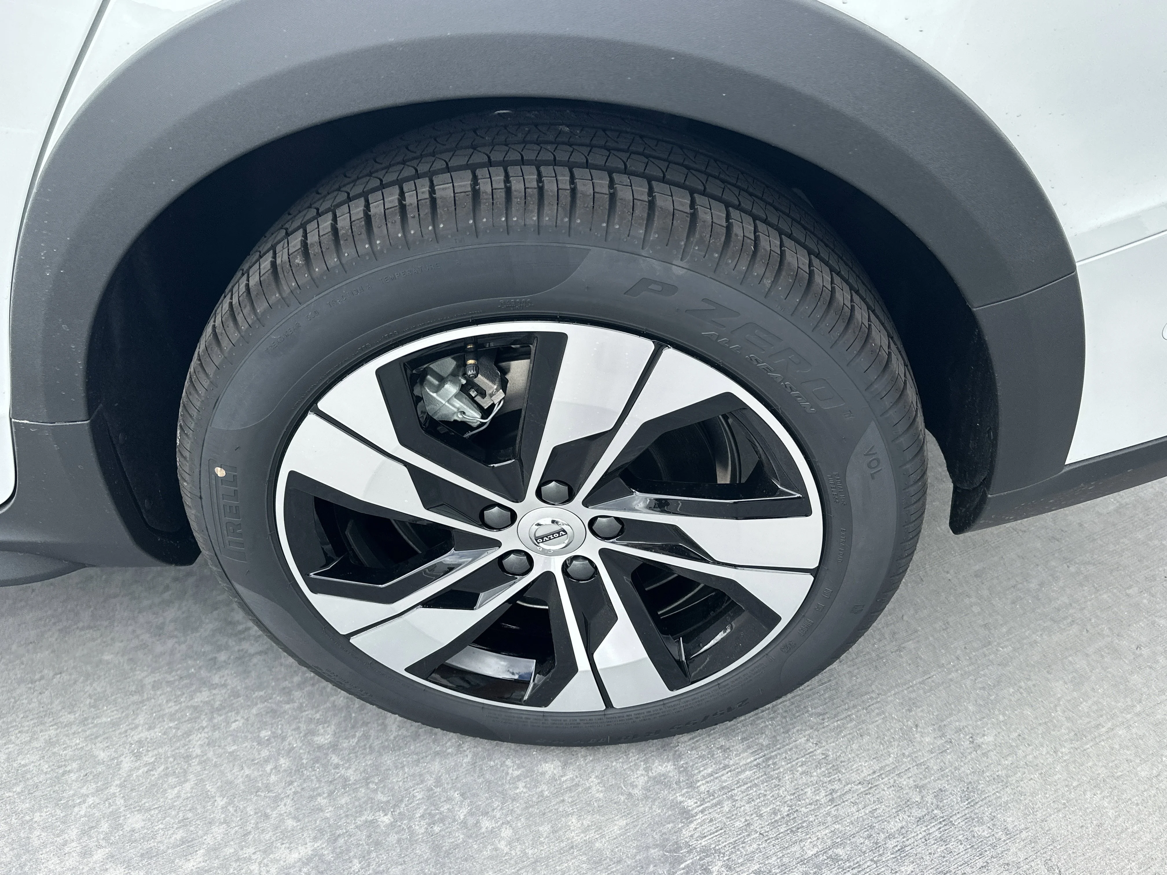 2026 Volvo V60 Cross Country Plus - Photo 10