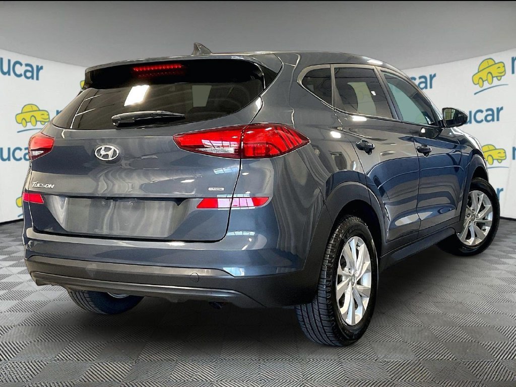 Used 2019 Blue Hyundai SE image 6