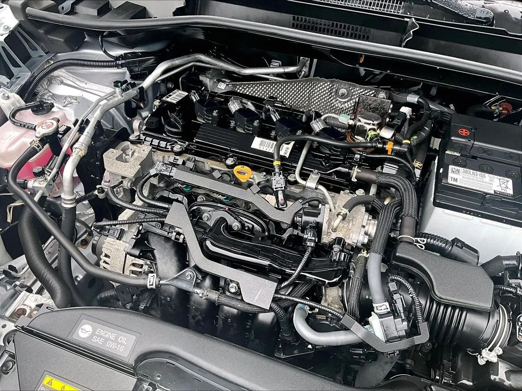 Certified Used 2022 Silver Toyota L image 33