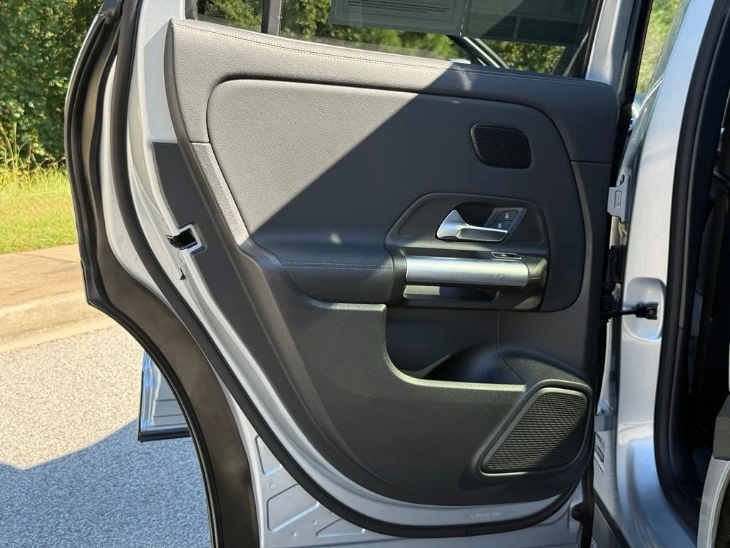 Used 2025  Mercedes-Benz GLA 250 image 23