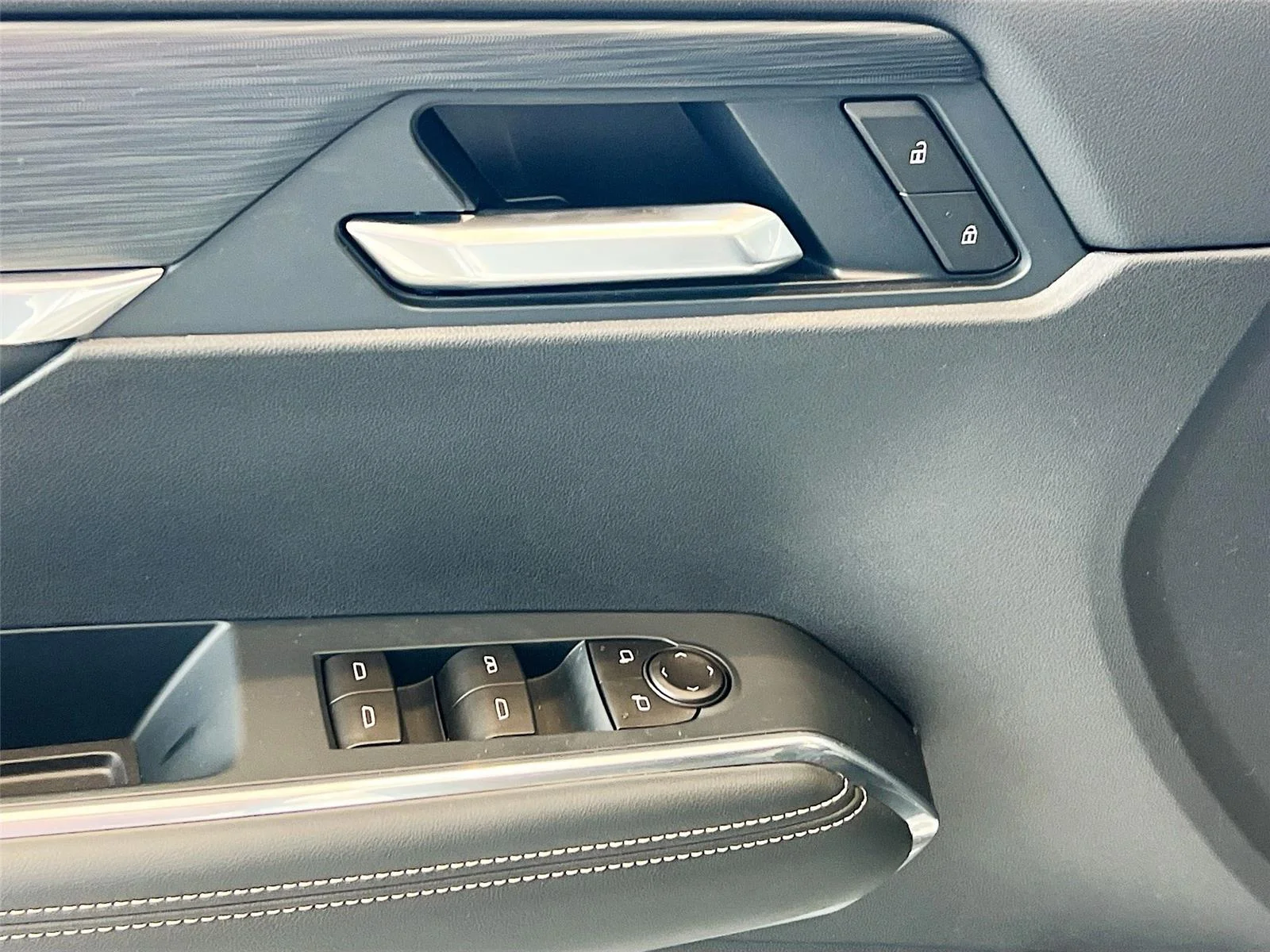 2026 GMC Acadia Elevation - Photo 20