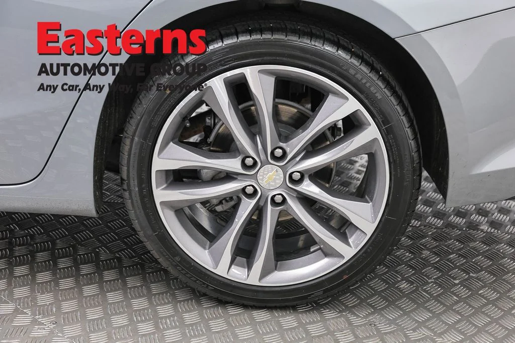 Used 2024 Gray Chevrolet LT image 35