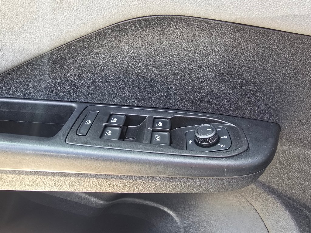 Used 2023 Deep Black Pearl Volkswagen SEL image 17