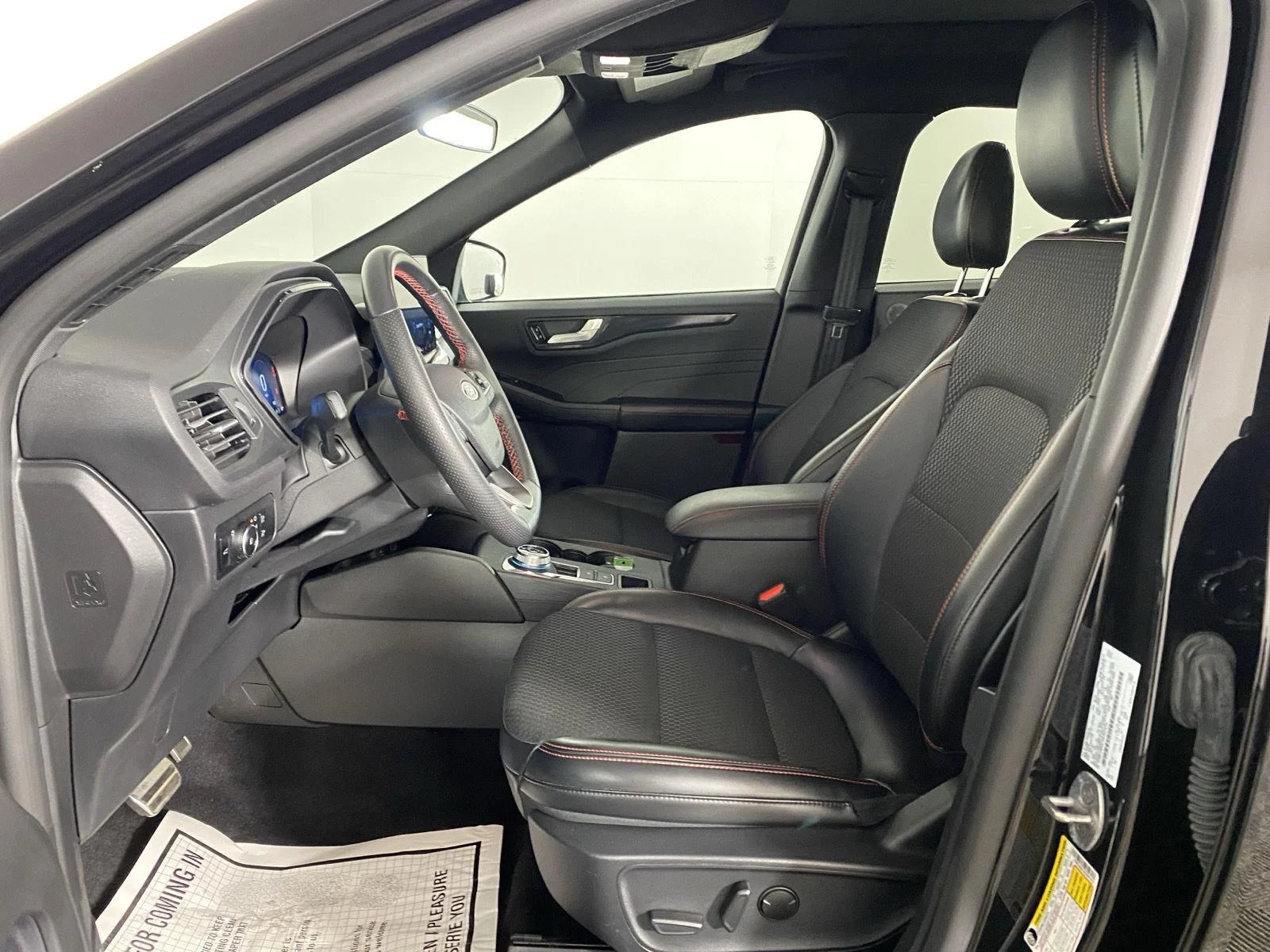Used 2024 Agate Black Ford ST-Line Select image 24