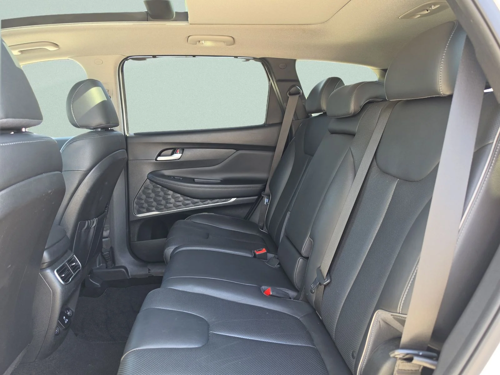 Used 2023 White Hyundai Limited image 20