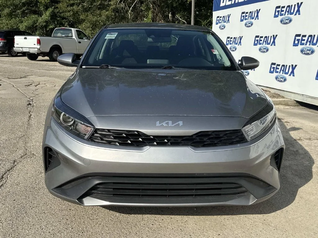 Used 2024 Gray Kia LXS image 5